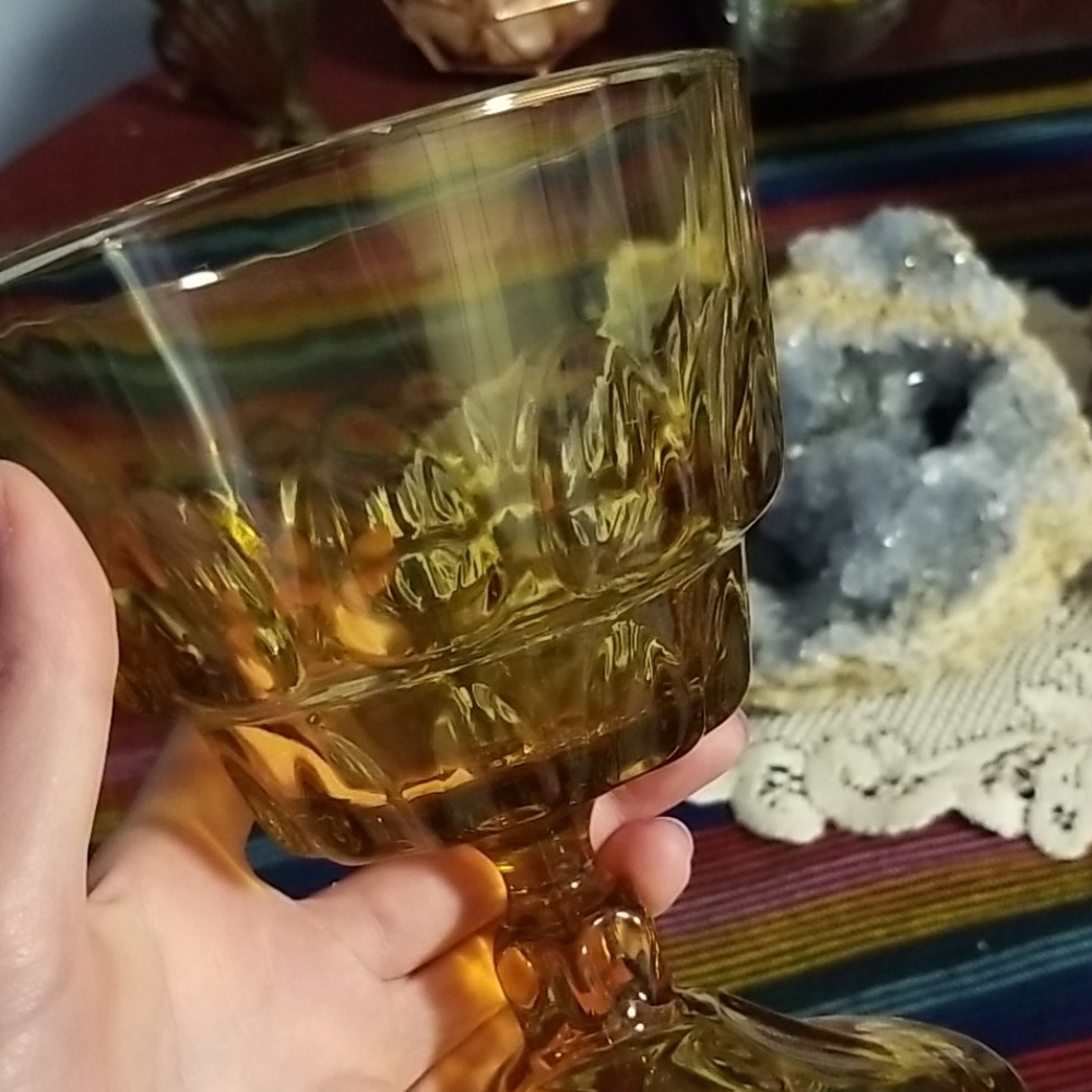 Amber colored vintage vase - Picture 5 of 8